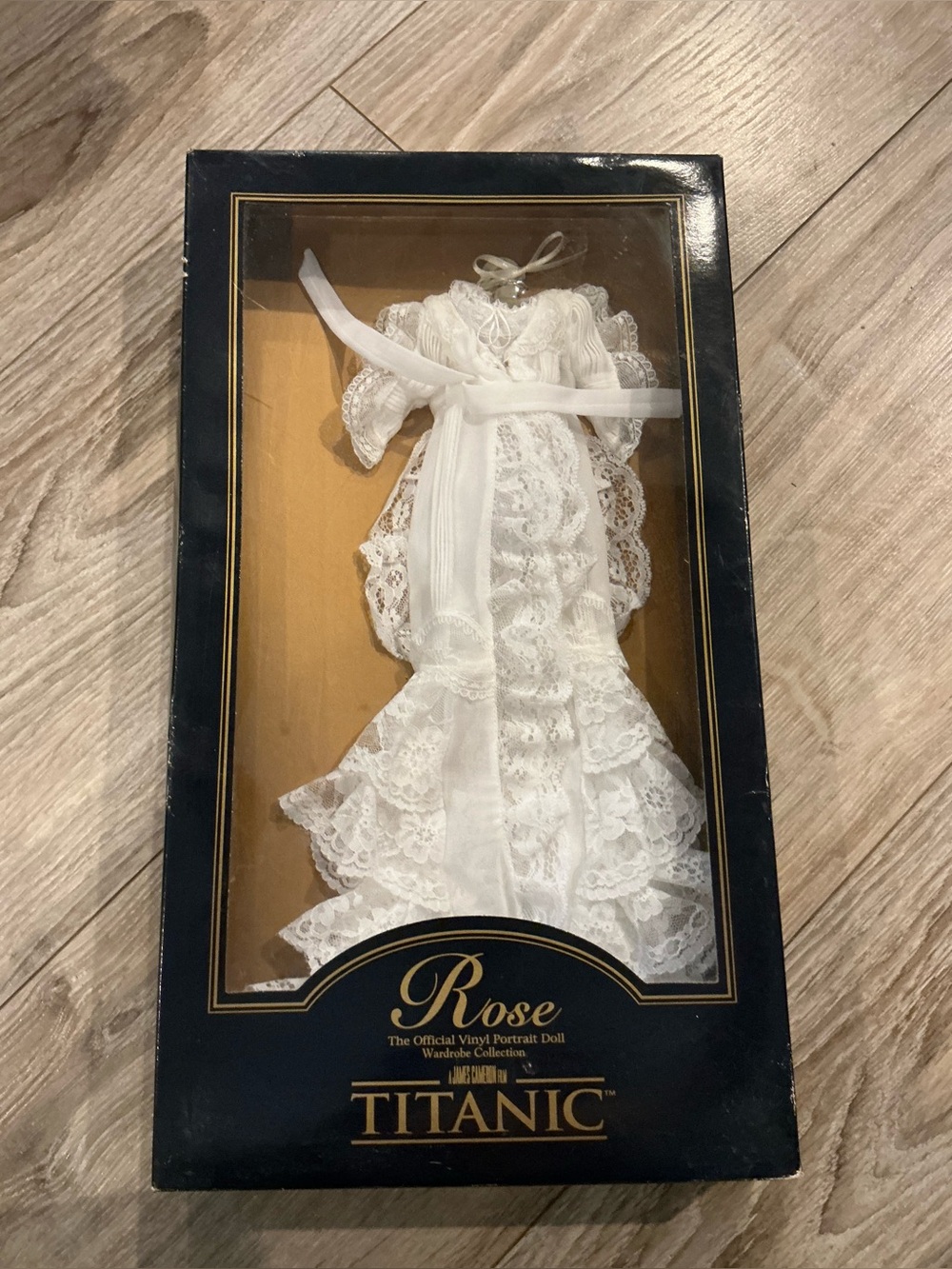 Franklin Mint Titanic Rose Doll White Dressing Gown Outfit